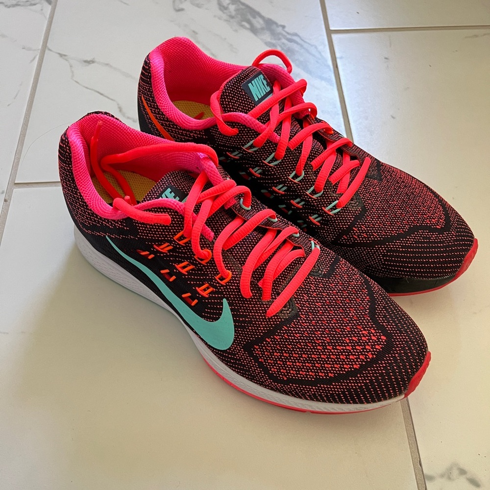 Nike Women's Structure 18 Hyper Punch/Turquoise size 10 EUC
